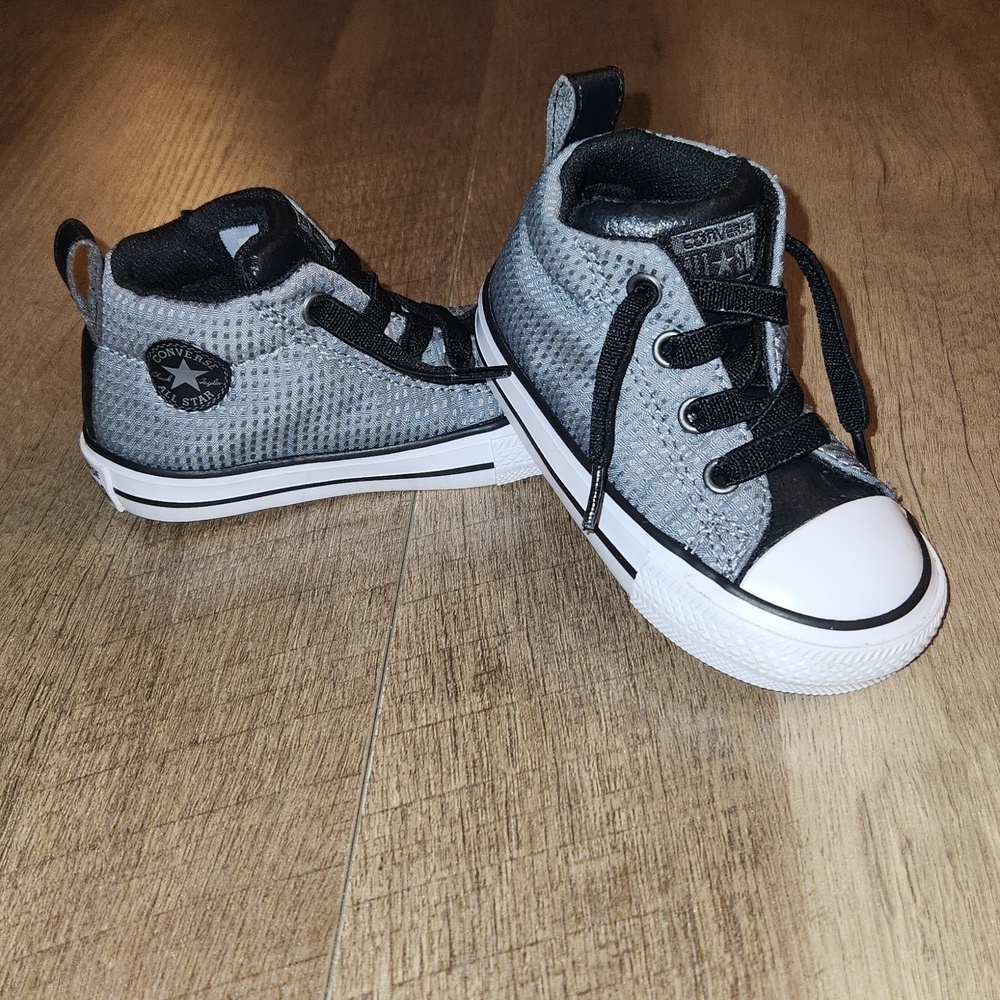 Converse All Star Unisex Chuck Taylor Gray Blackstreet Mid Top Sneakers.